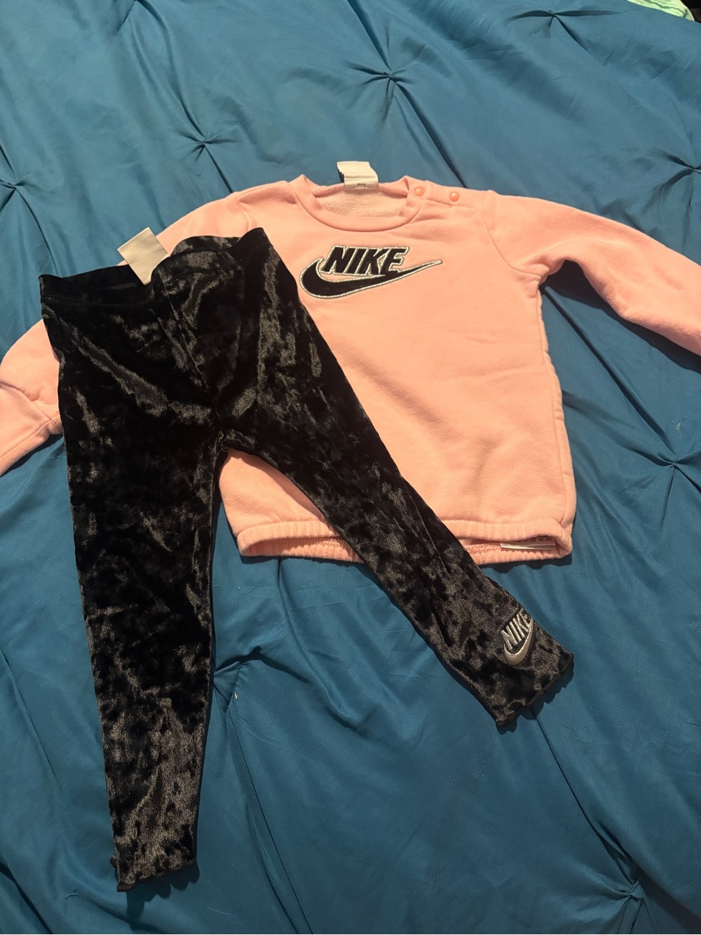 Nike Girls 24m set